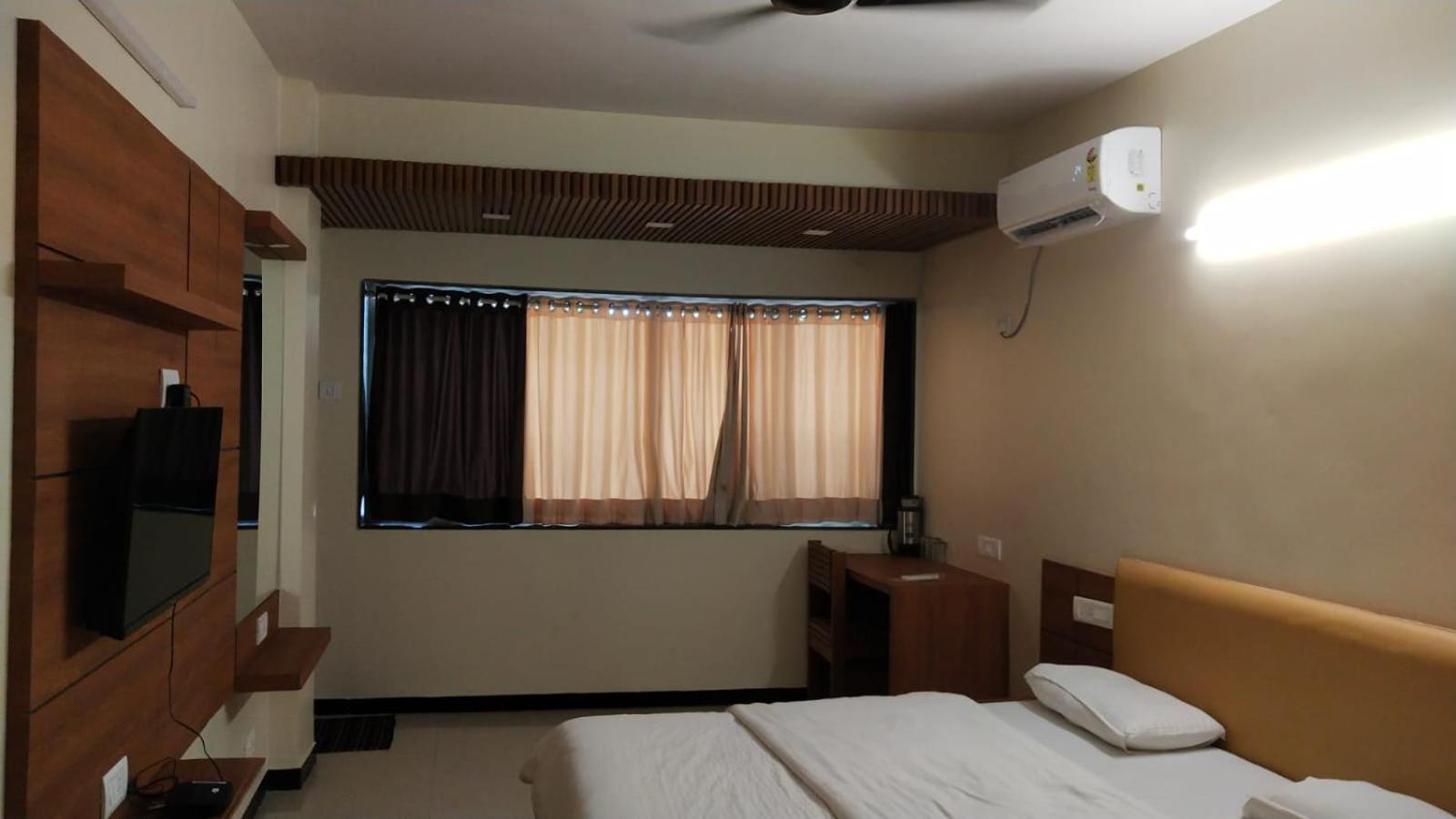 Hotel Vaishali Nashik Exterior photo
